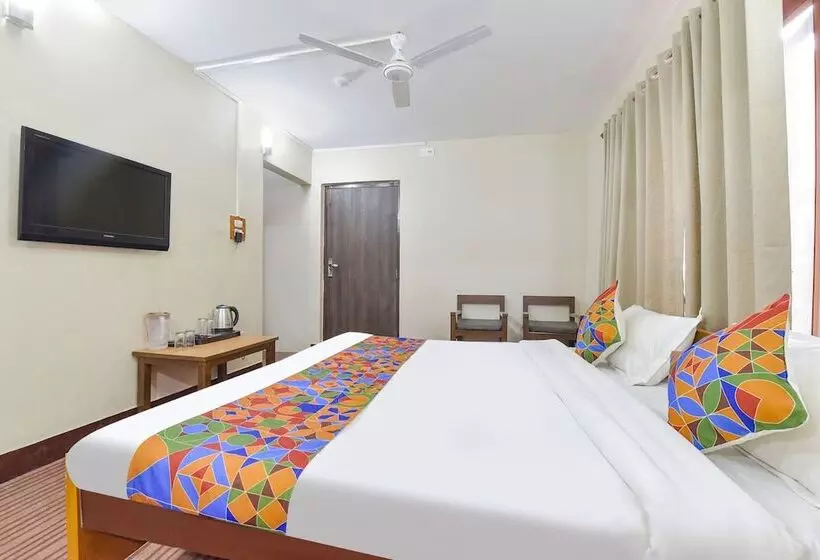 Fabhotel The Legend Residency