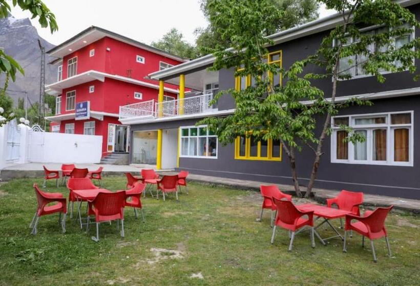 Gashabrum Hotel & Restaurant