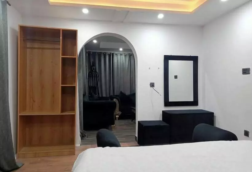 Gashabrum Hotel & Restaurant