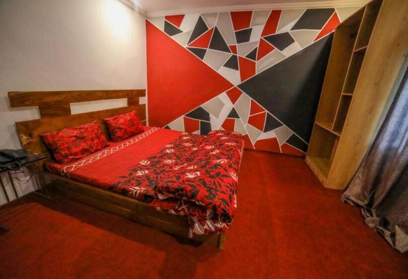 Gashabrum Hotel & Restaurant