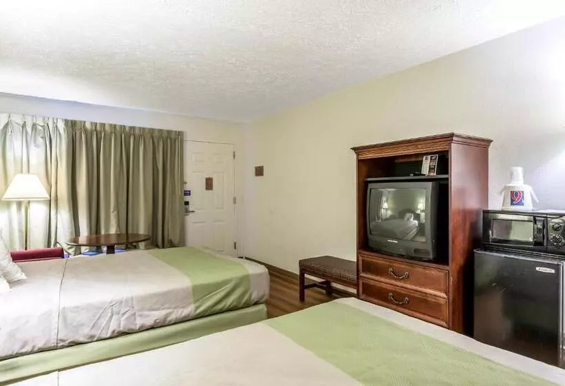 Hotelli Americas Best Value Inn Edgewood, Md