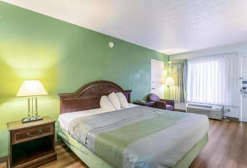 Hotelli Americas Best Value Inn Edgewood, Md