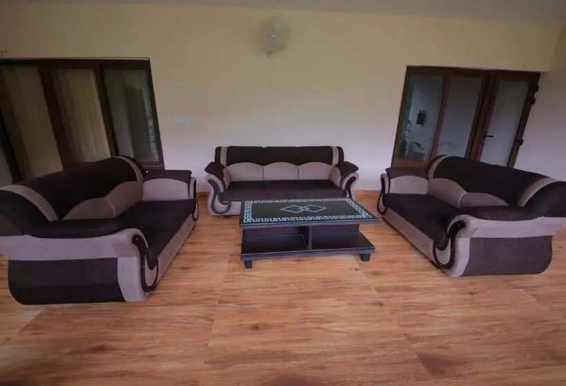 Hotelli Amritara Social Palace, Uttarkashi