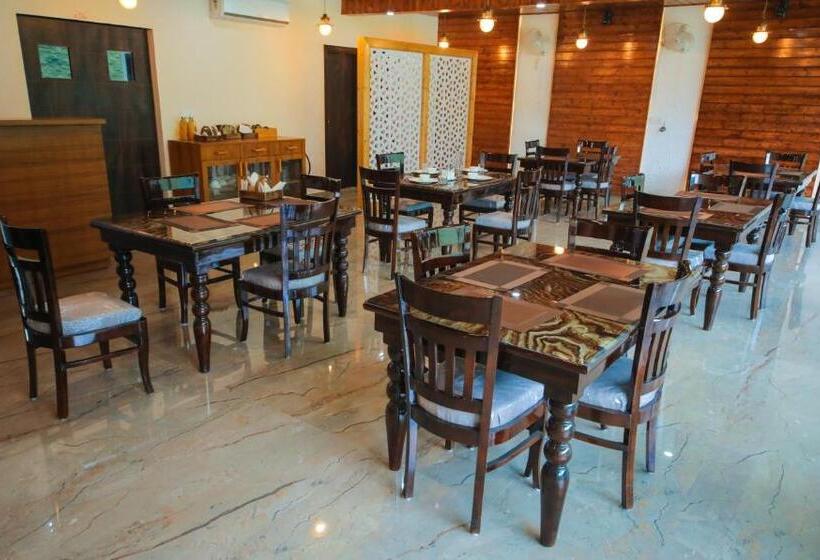 Hotel Amritara Social Palace, Uttarkashi