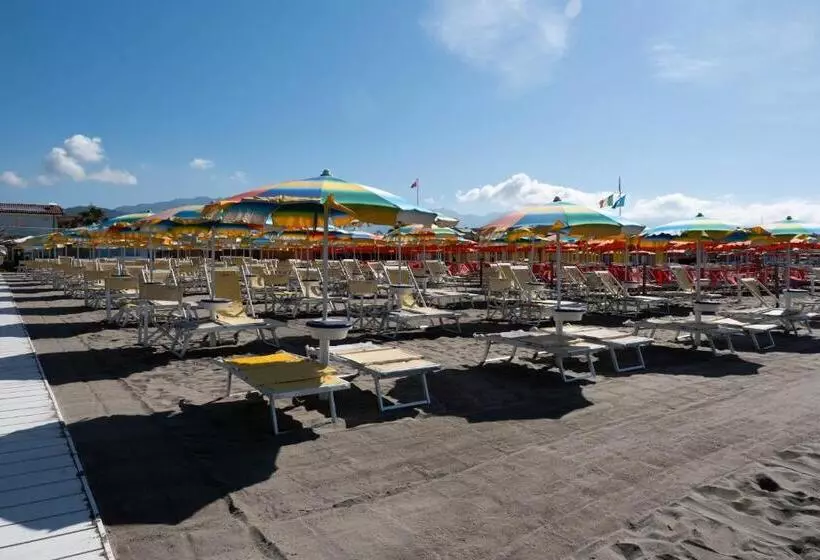 Hotelli Bagno Lunezia