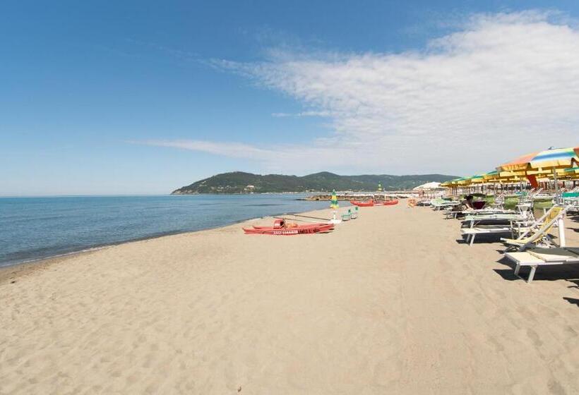 Отель Bagno Lunezia