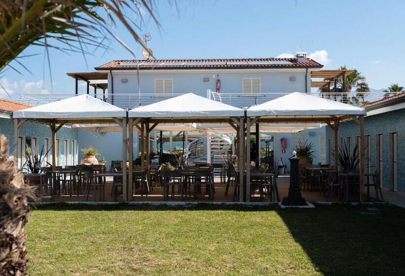 Отель Bagno Lunezia