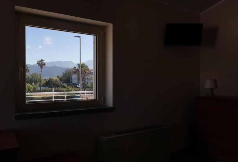 Отель Bagno Lunezia