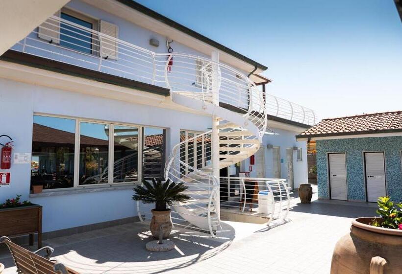 Отель Bagno Lunezia