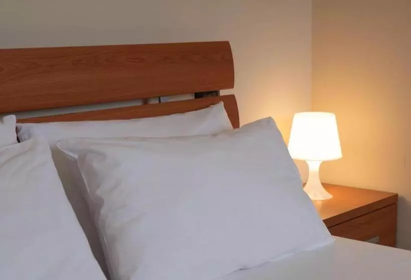 Hotelli Bagno Lunezia