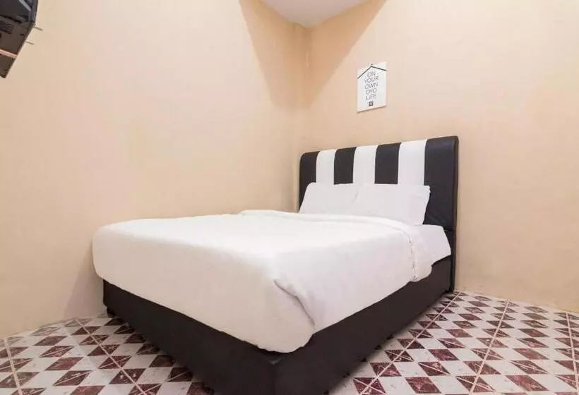 ホテル Oyo Life 2583 Kost Anggun