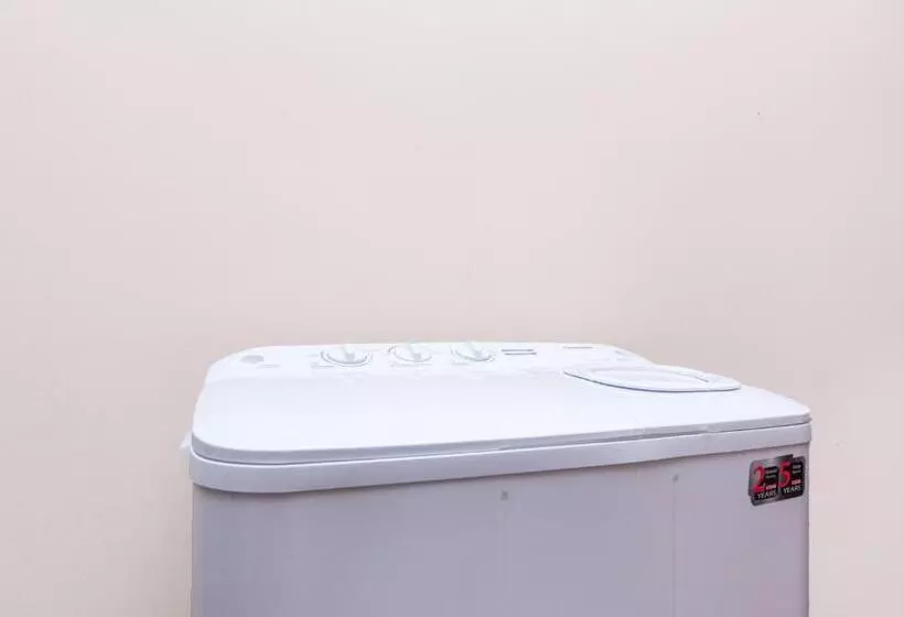 ホテル Oyo Life 2583 Kost Anggun