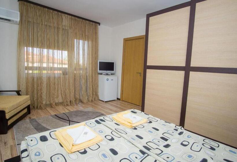 Пансион къща за гости зоя