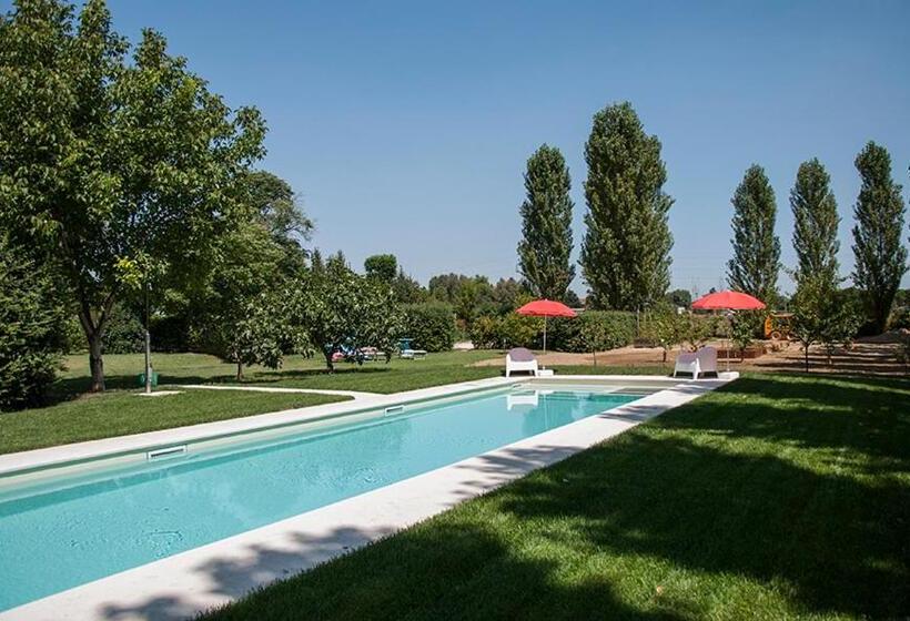 پانسیون Affascinante E Rilassante Appartamento Con Piscina