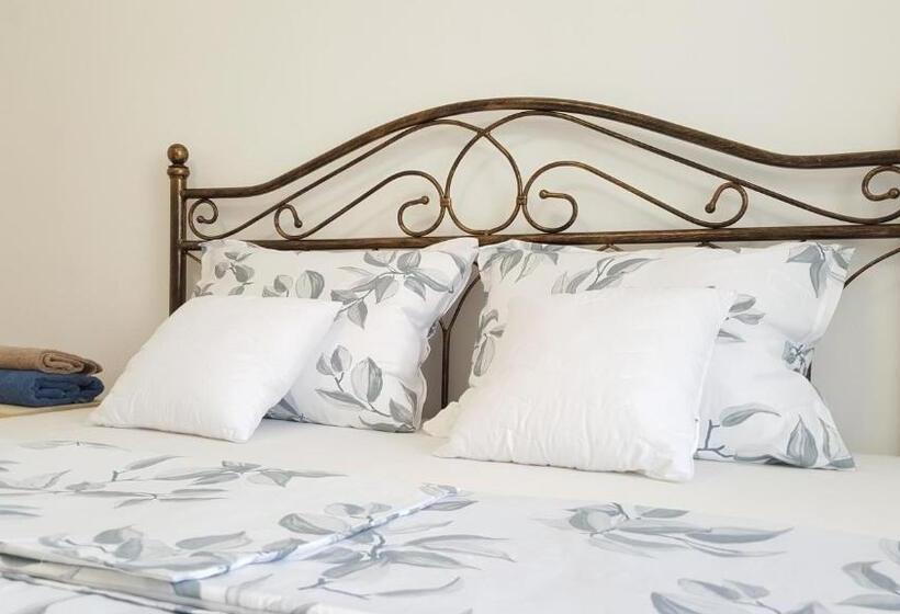 پانسیون Hostel By Guest House Izola