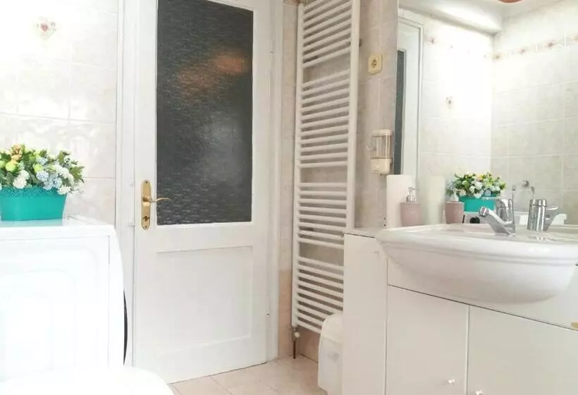 پانسیون Hostel By Guest House Izola