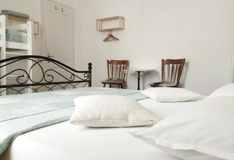 پانسیون Hostel By Guest House Izola