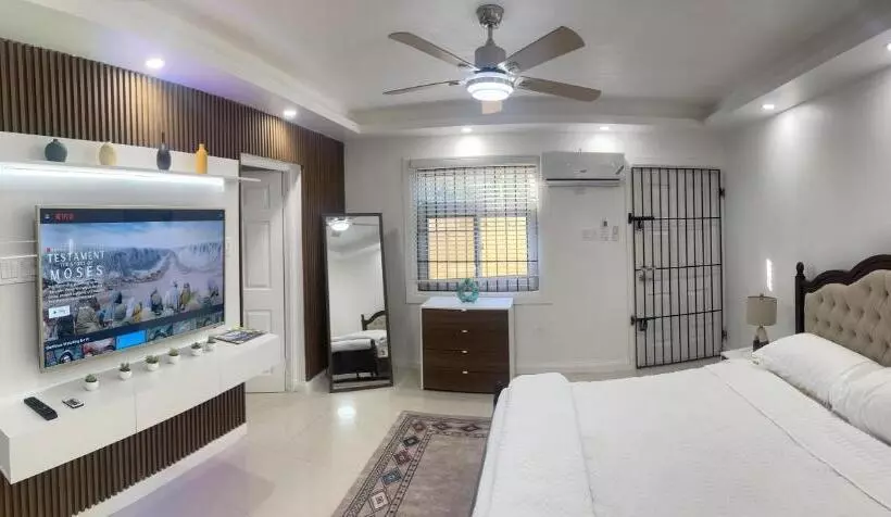 پانسیون Richmond Hartland Suite