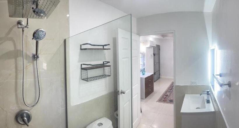 پانسیون Richmond Hartland Suite