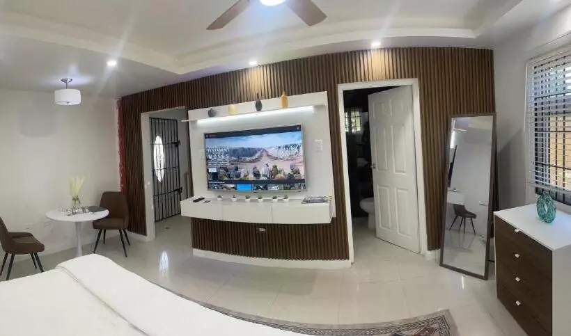 پانسیون Richmond Hartland Suite