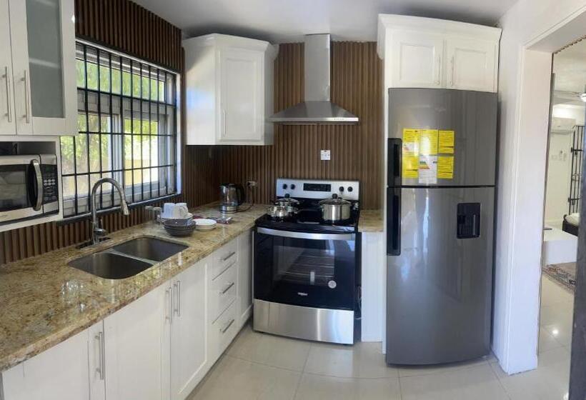 پانسیون Richmond Hartland Suite