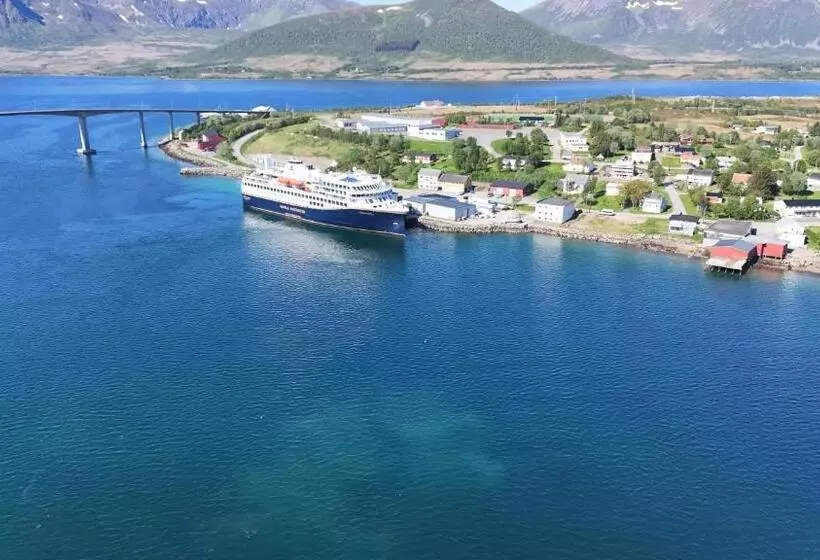 Majatalo Risøyhamn Kafe