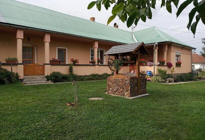 膳宿费 Sprencz Családi Major