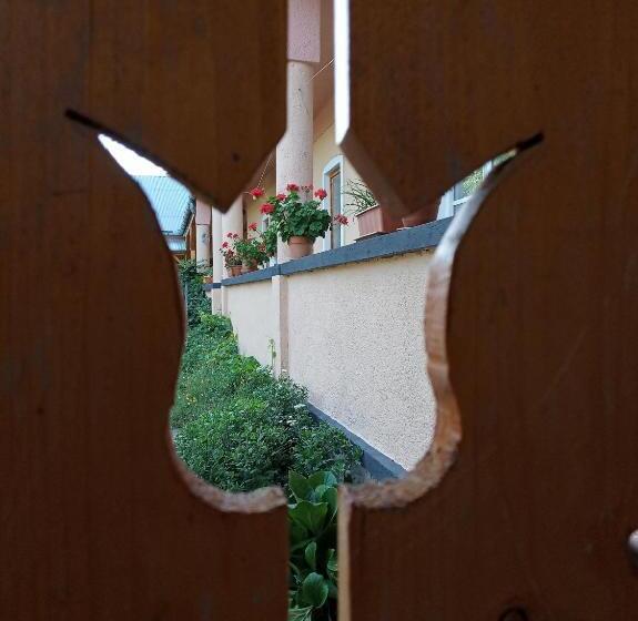 膳宿费 Sprencz Családi Major