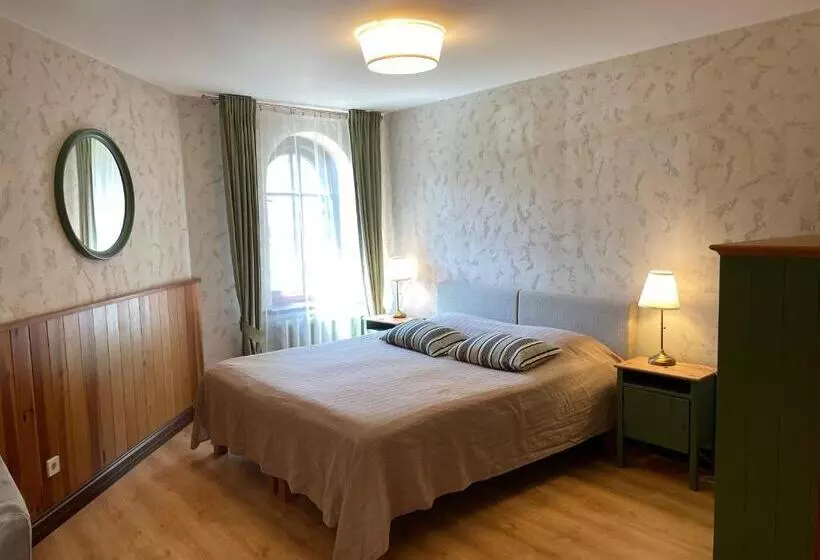 پانسیون Sunrise Beach Villa
