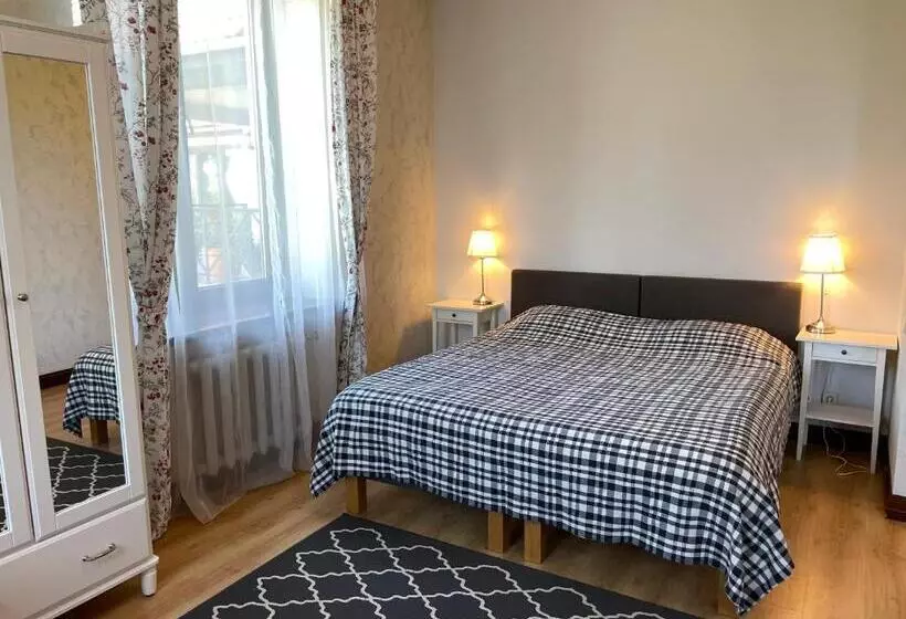 پانسیون Sunrise Beach Villa