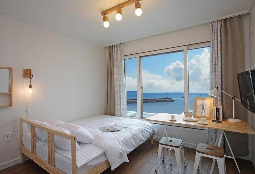 Pensión Taean Gonggan 487