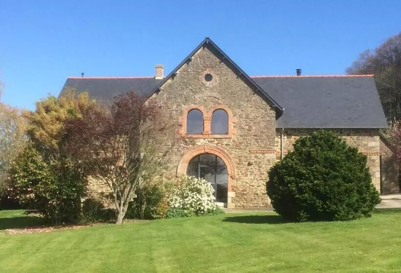 Aamiaismajoitus (B&B) La Chambre Montbrault