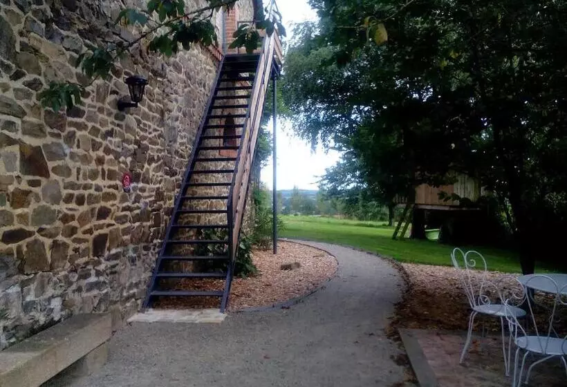 Aamiaismajoitus (B&B) La Chambre Montbrault