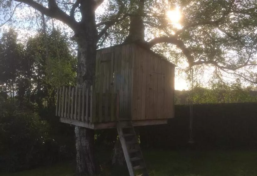 Aamiaismajoitus (B&B) La Chambre Montbrault