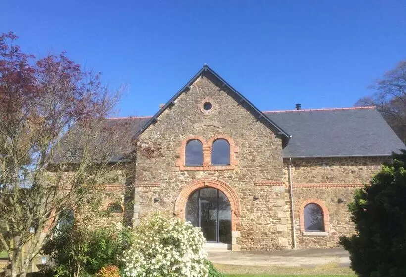 Aamiaismajoitus (B&B) La Chambre Montbrault