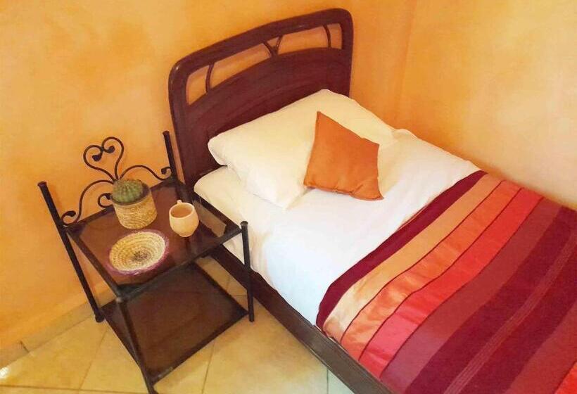 تختخواب و صبحانه Olympe Surf & Yoga