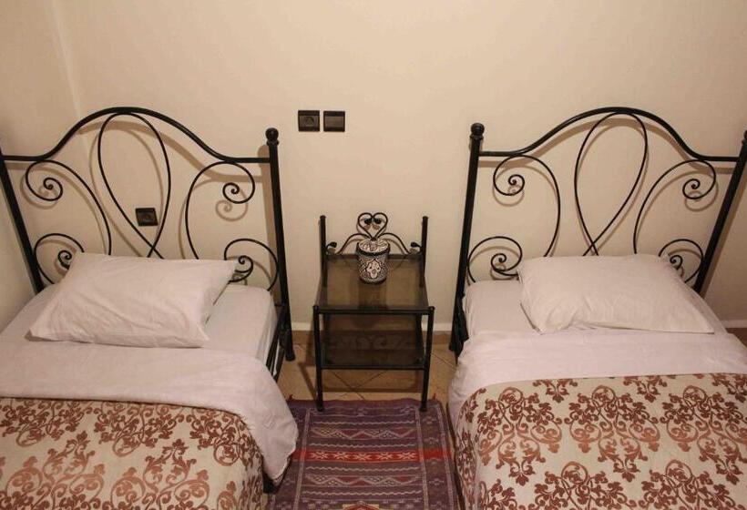 تختخواب و صبحانه Olympe Surf & Yoga