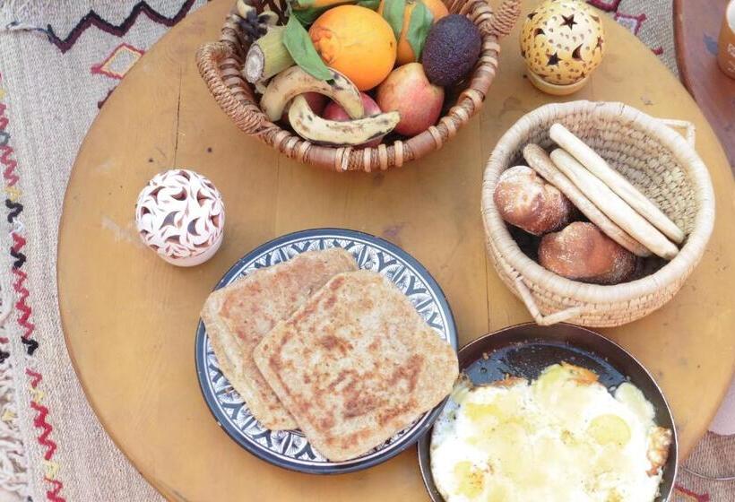 تختخواب و صبحانه Olympe Surf & Yoga