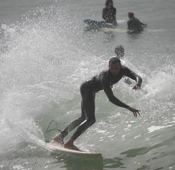 تختخواب و صبحانه Olympe Surf & Yoga