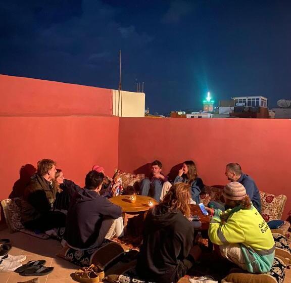 تختخواب و صبحانه Olympe Surf & Yoga