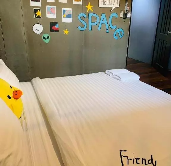 هاستل Enterspace Chinatown