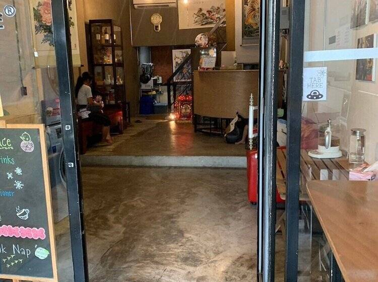 هاستل Enterspace Chinatown