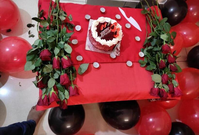 Отель Blue Bell Near Care Hospital Lift Wifi Facilities Best Selling & Best Choice Of Travellers By Morser