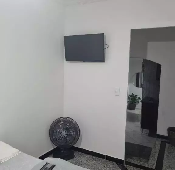 ホテル Hostel Anprado 5