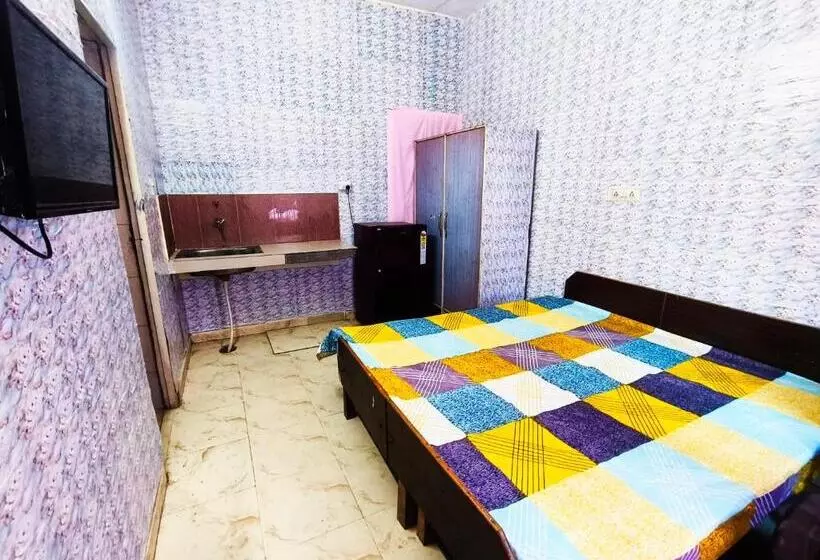 ホテル Kamal Villa    Lpu Green Velly    Super Deluxe Rooms
