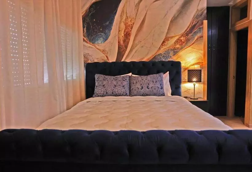 هتل La Casa Blanca