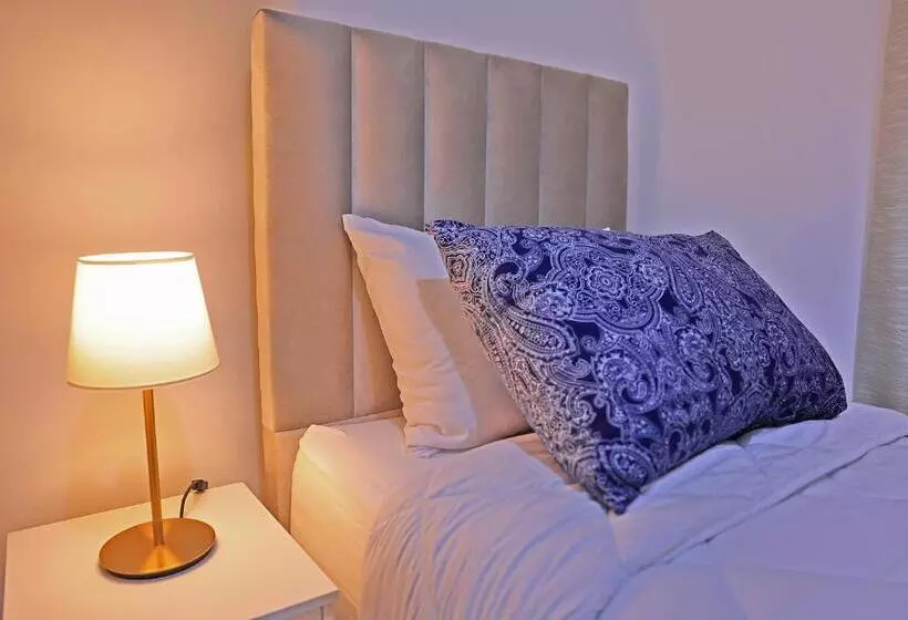 هتل La Casa Blanca