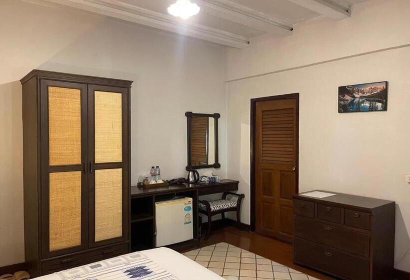 בית מלון כפרי Phu Ing Fah Resort