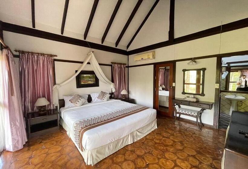 בית מלון כפרי Phu Ing Fah Resort