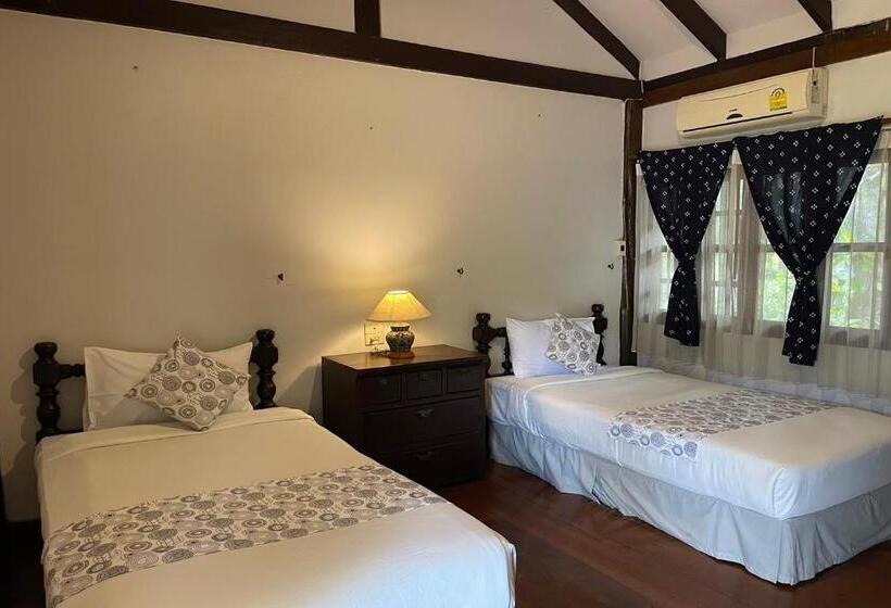 בית מלון כפרי Phu Ing Fah Resort